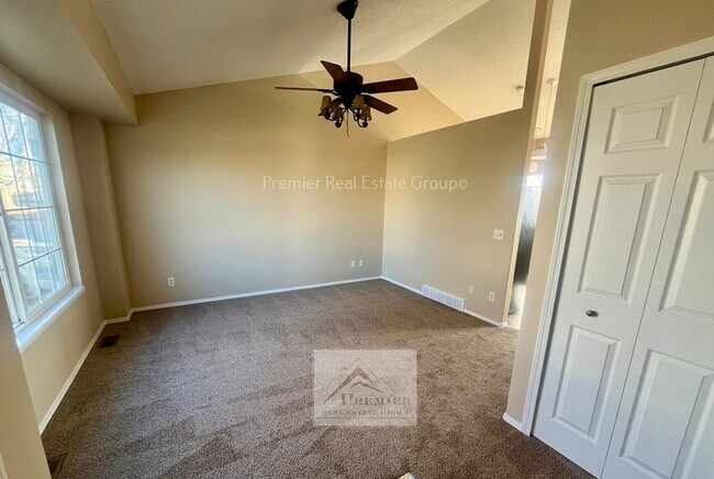 Photo - 2395 Lisa Dr