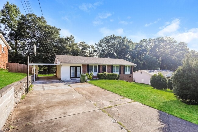 Building Photo - 5145 Burbank St