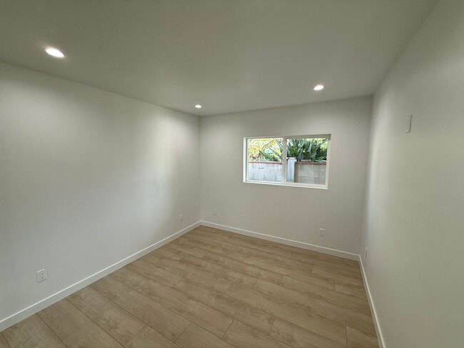 16918 Bassett St Unit 16916