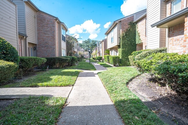 Photo - 928 Memorial Village Dr Unit 22