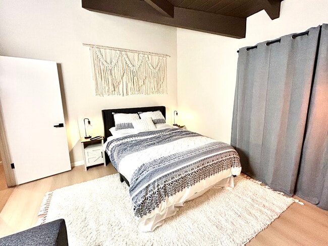 Photo - 720 Stannage Ave Unit B