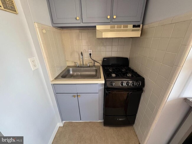 Photo - 2135 Walnut St Unit 401