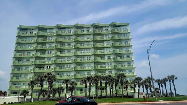 Photo - 9420 Seawall Blvd
