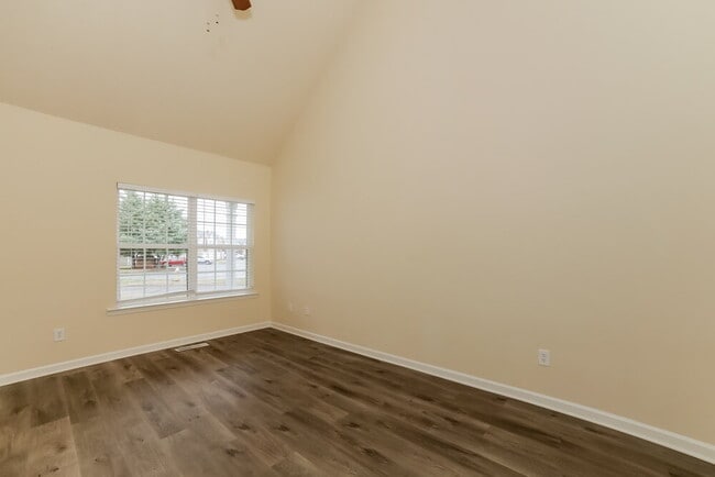 Photo - 67 Middlebrook Dr