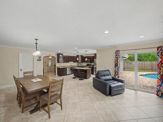 Photo - 4868 Canal Dr