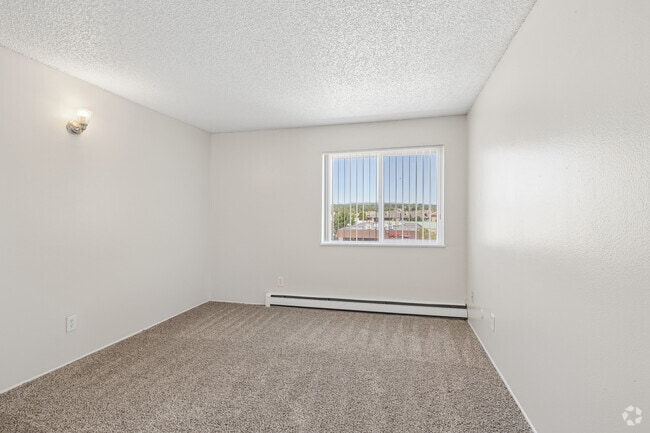 2BR, 1BA - 830SF - Primary Bedroom