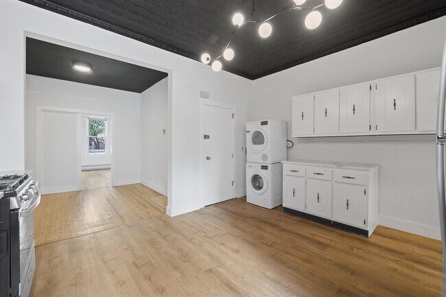 Photo - 342 Bramhall Ave