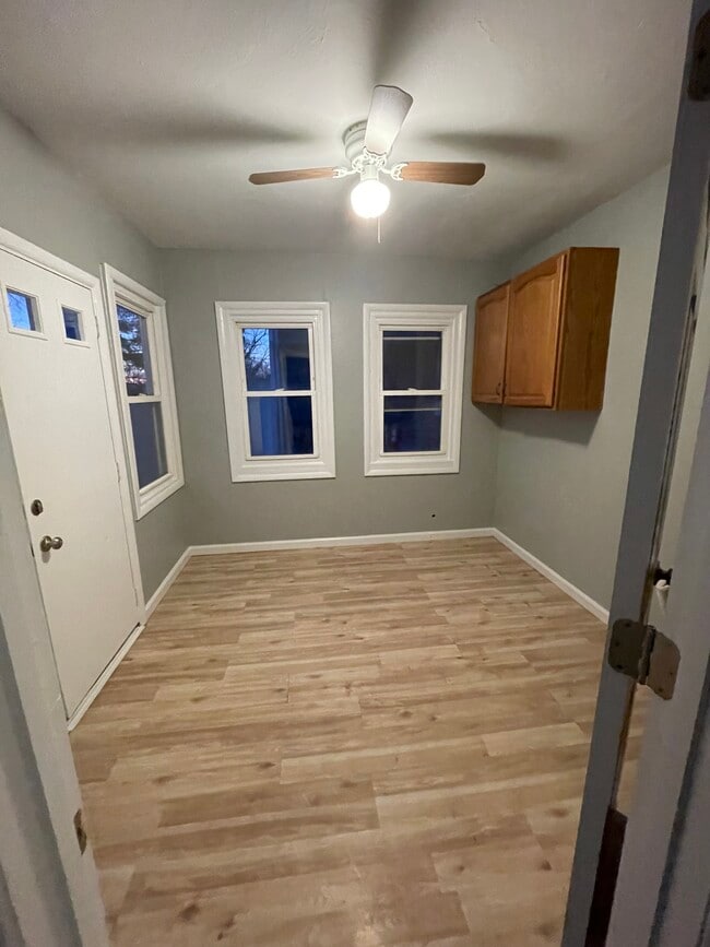 Photo - 7347 Waldman Ave