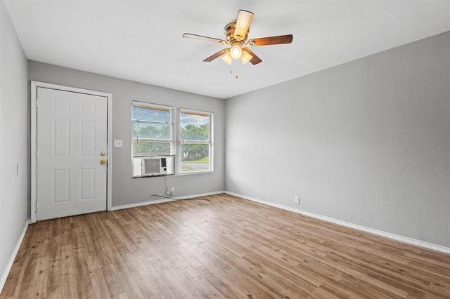 Photo - 701 W Hull St