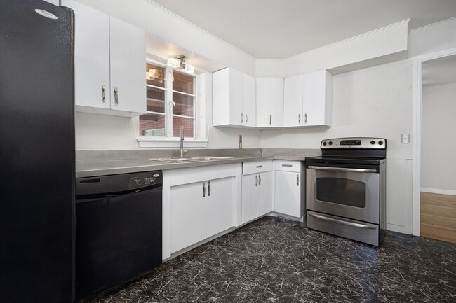 4421 NW 20th St