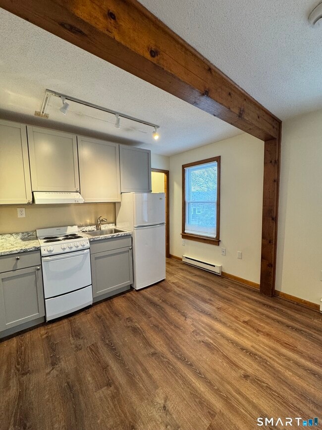 Photo - 49 Ledyard Ave Unit 5