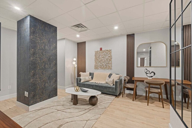 Photo - 117 N 15th St Unidad ID1316455P