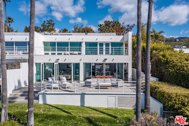 27420 Pacific Coast Hwy