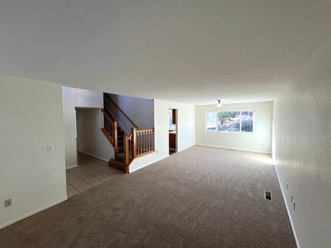 Photo - <b> Refreshed Four Bedroom House near Sliv...