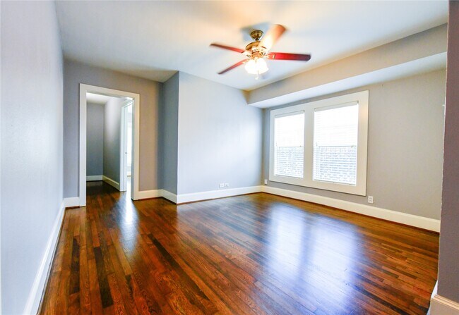 Photo - 1011 E 6 1/2 St Unidad 2