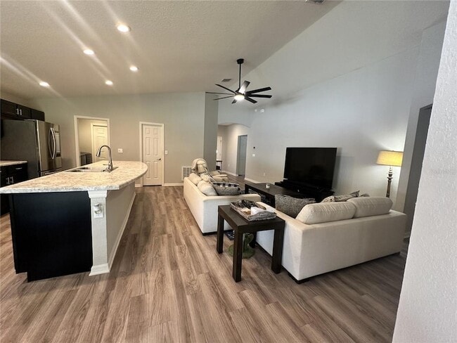 Photo - 6911 Gideon Cir