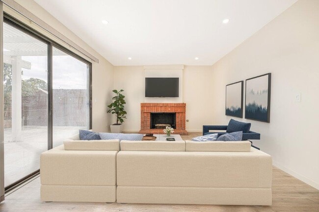 Photo - 2369 Ravenwood Dr