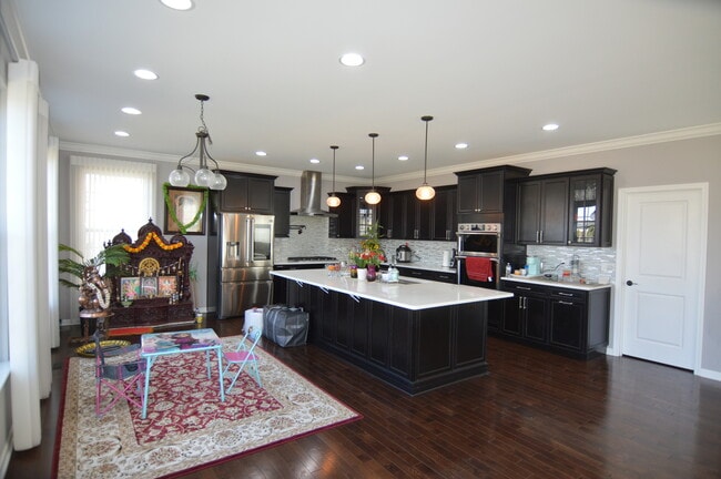 Photo - 124 Roman Ln