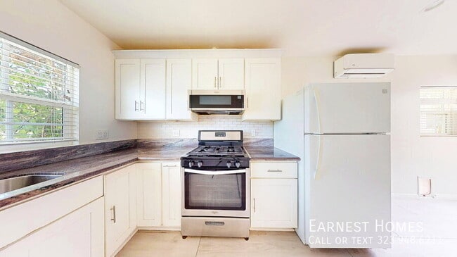 Photo - 19020 Sylvan St
