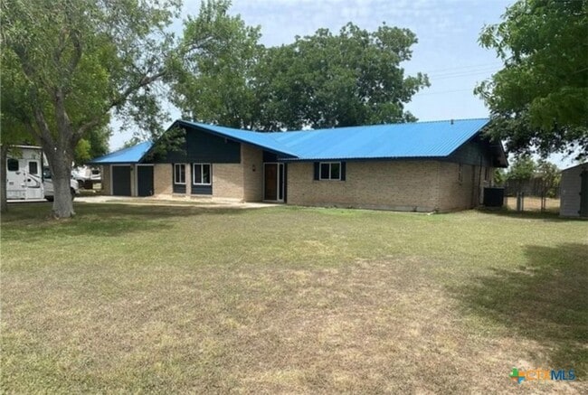 Photo - 200 Uecker Dr Casa