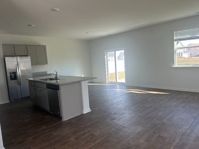 Photo - 154 Troupe Dr