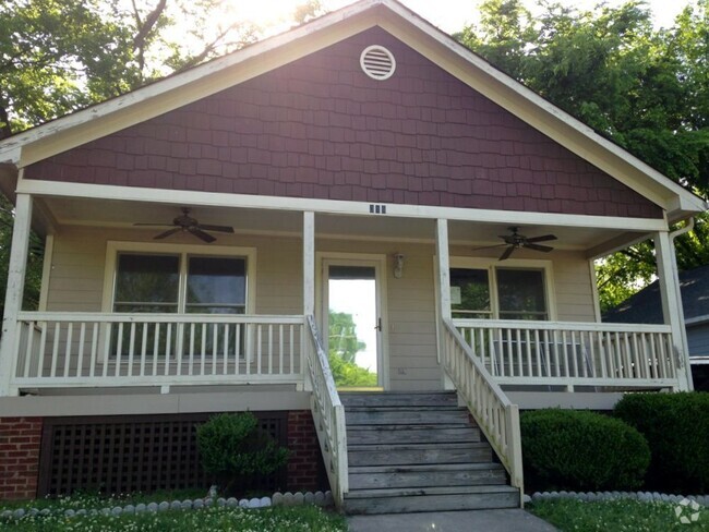 Building Photo - 3 bedroom, 2 bathroom- House in South Rome!