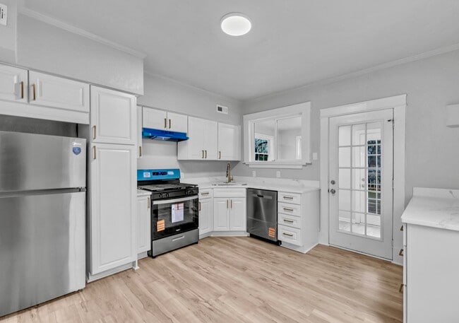 Photo - 1801 Saint Denis Ave Unit #3