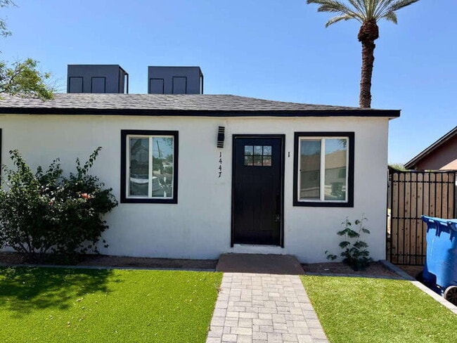 Photo - 1447 E Mountain View Rd Unidad #1