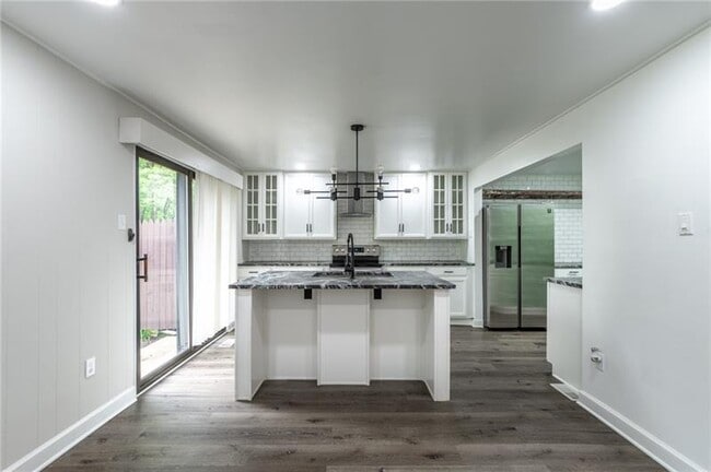 Photo - 107 Forest Edge Dr