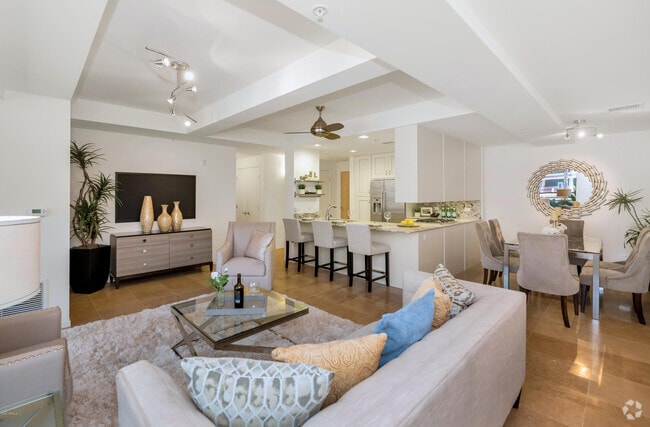 Building Photo - 7161 E Rancho Vista Dr Unit 2012 Rental