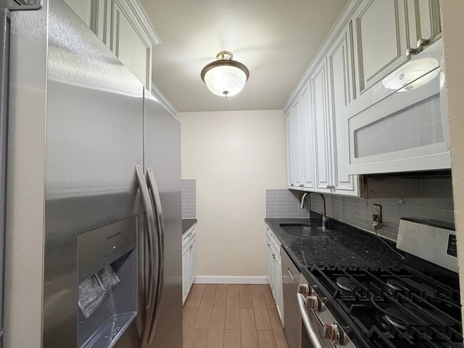 Photo - 1029 Kelly St Unit 2