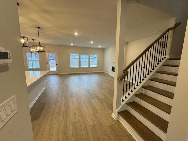 Photo - 2938 Sweet Red Cir