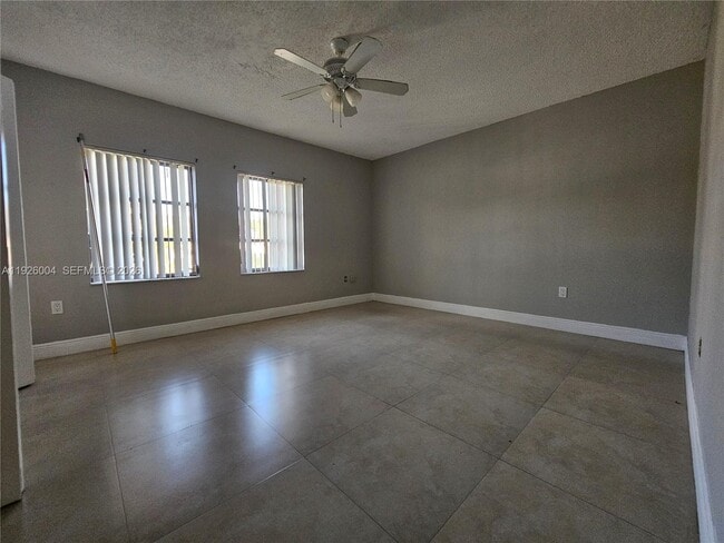 Photo - 5317 SW 140th Pl