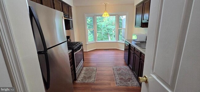 Photo - 707 Curry Ford Ln