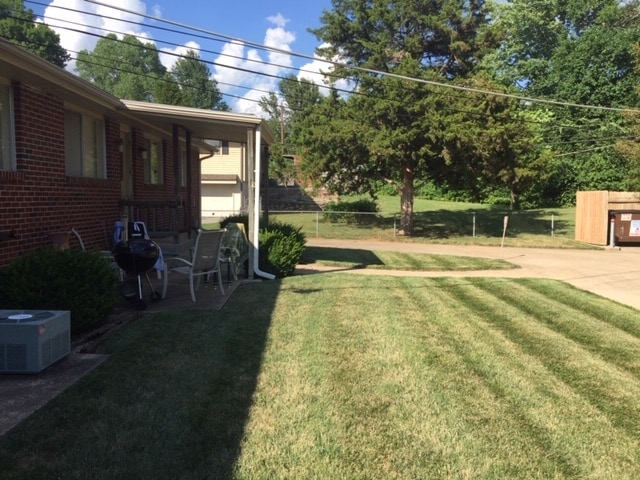 Nice quiet backyard. - 12601 Blue Ridge Ext Unit 1
