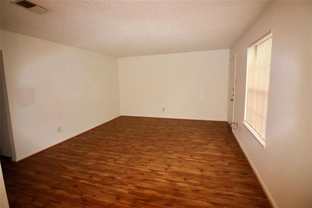 Photo - 511 W Oak St Unidad 13