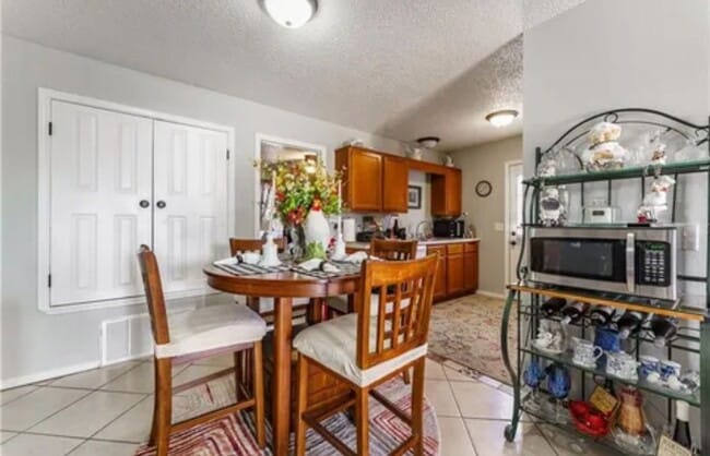 Photo - 3304 SW Landau Ct Unit Apartment 1