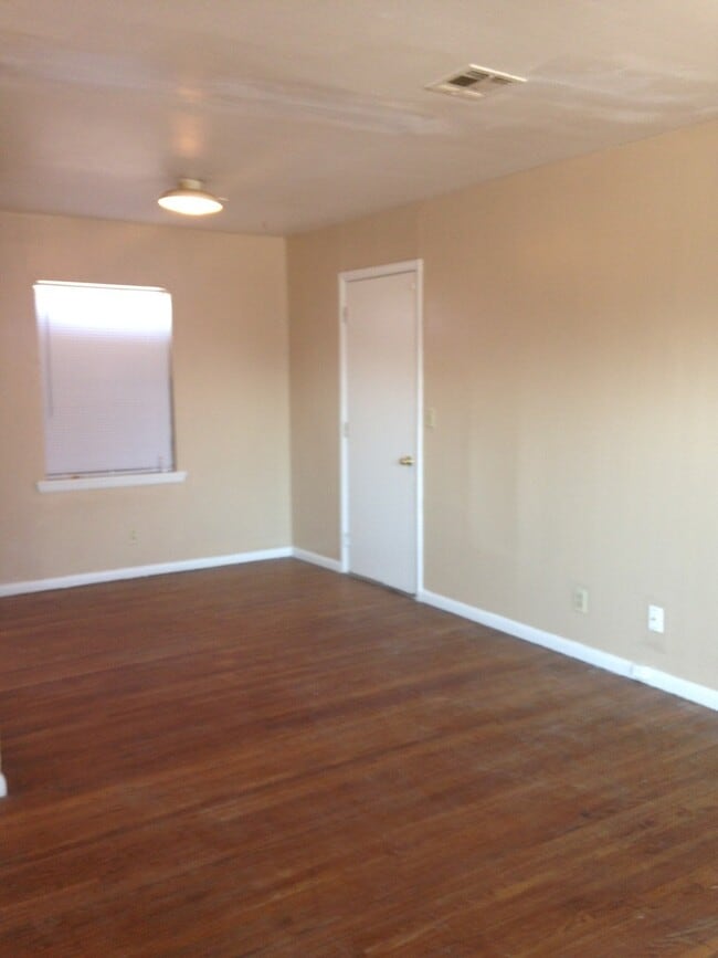 Photo - 3 Bedroom  Bath House with 1 Car Garage