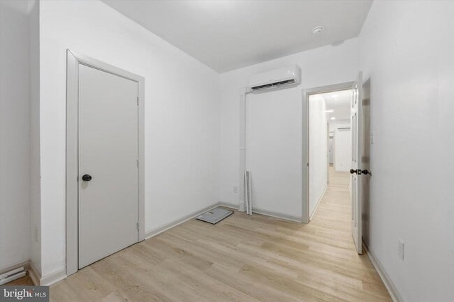 Photo - 907 Belmont Ave