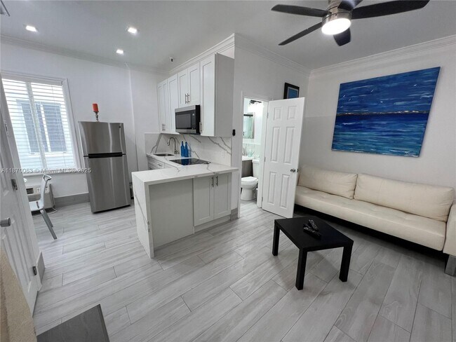Photo - 3710 Collins Ave Unit N-103