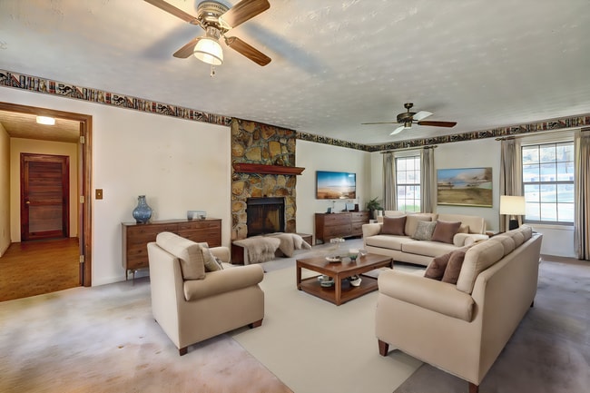 Photo - 503 Fayetteville Rd