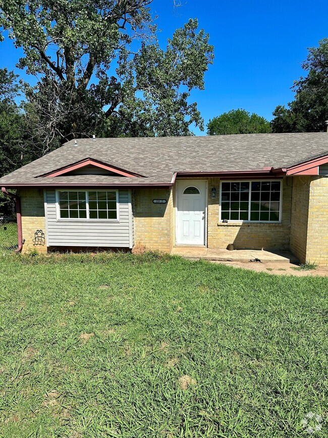 Building Photo - 2312 N Tucker Ave Rental