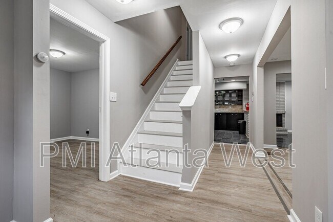 Photo - 2132 Galway Ln