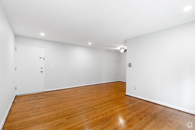 2 habitaciones, 1 baño - 875 pies cuadrados - Sala de estar