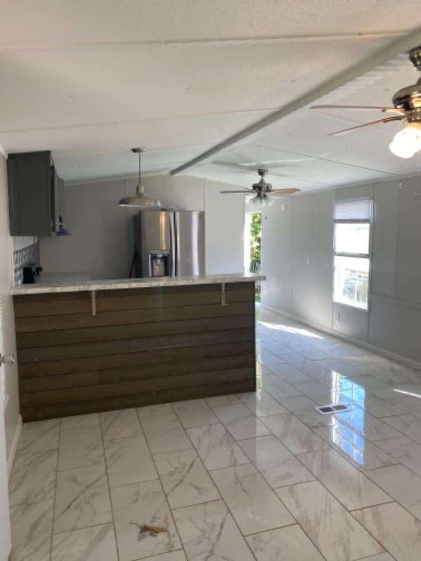 Photo - 833 Lovell Rd