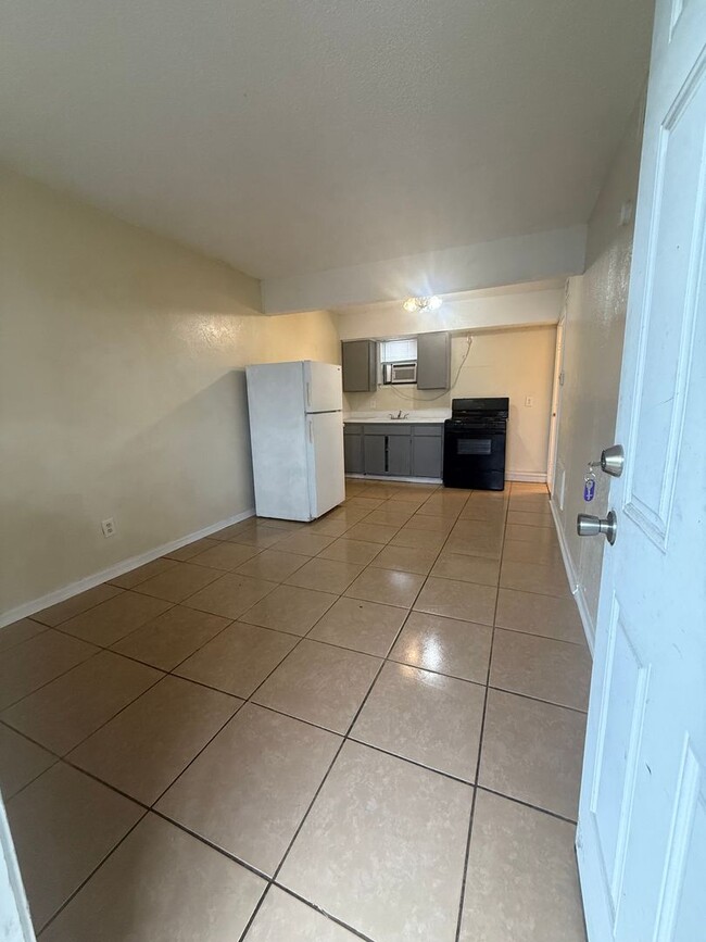 Photo - Cozy Studio Unit With ALL Utilities INCLUDED Unit 214 A