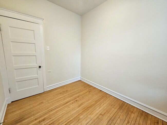 Photo - 3800 N Wilton Ave Unit 3S