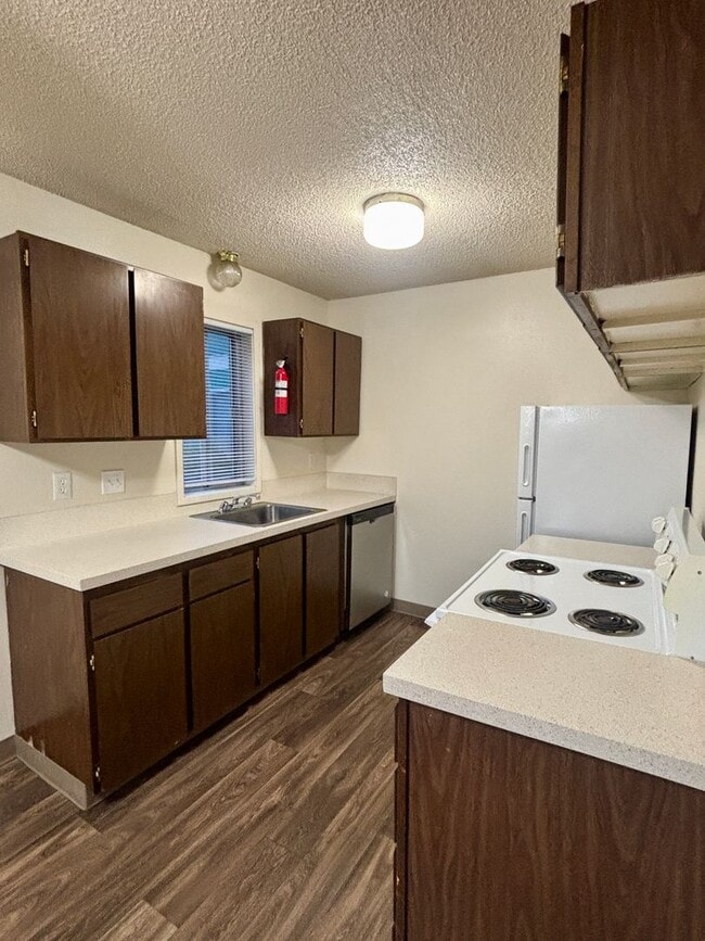 Photo - Sunnyside Village Apartments