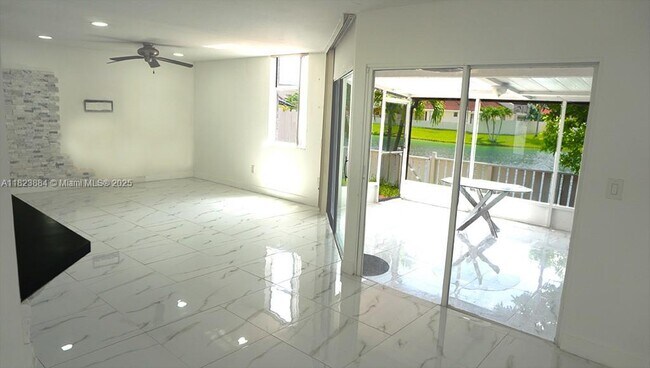 Photo - 1705 San Remo Cir