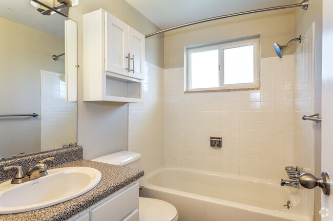 Sterling Platinum - Bathroom